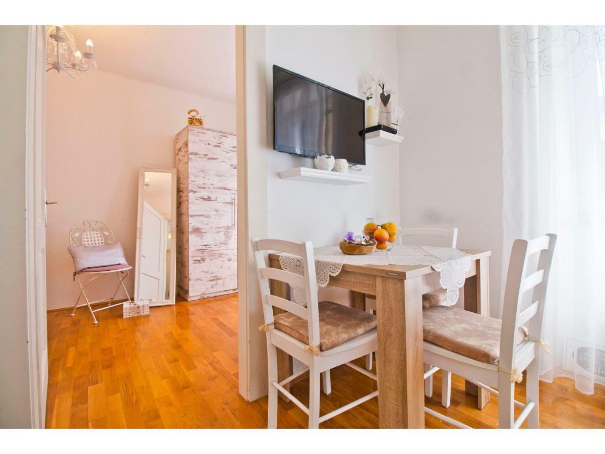 Double A Split Apartment Екстериор снимка
